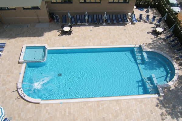 Hotel Miami Lido di Jesolo Dış mekan fotoğraf